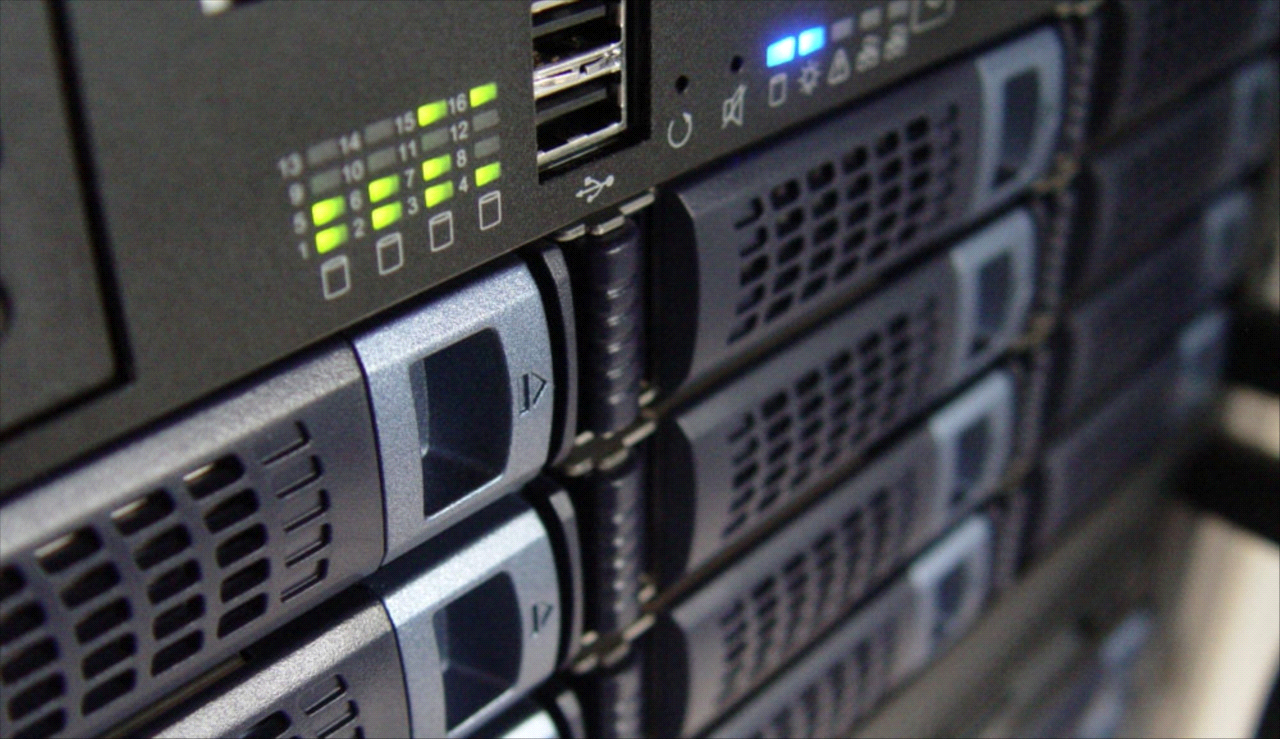 Salvi ancora i tuoi dati su desktop? Scopri la soluzione più sicura!